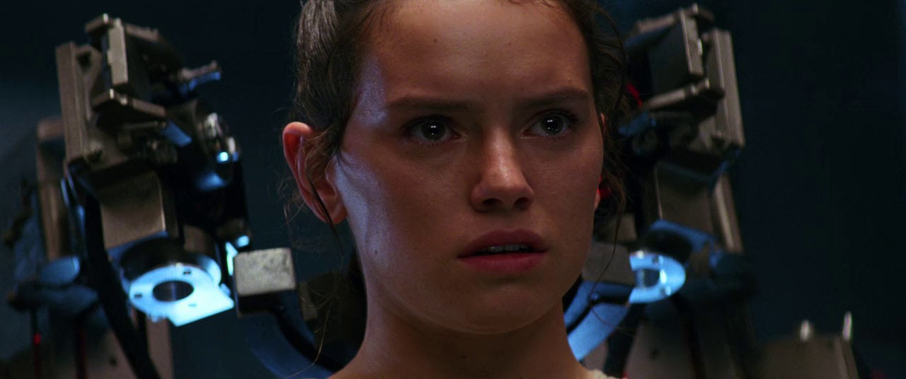 Star-Wars-The-Force-Awakens-2015-Hindi-English-Blu-Ray-720p-x264-AVC-AAC-6ch-ESub-mkv-0004