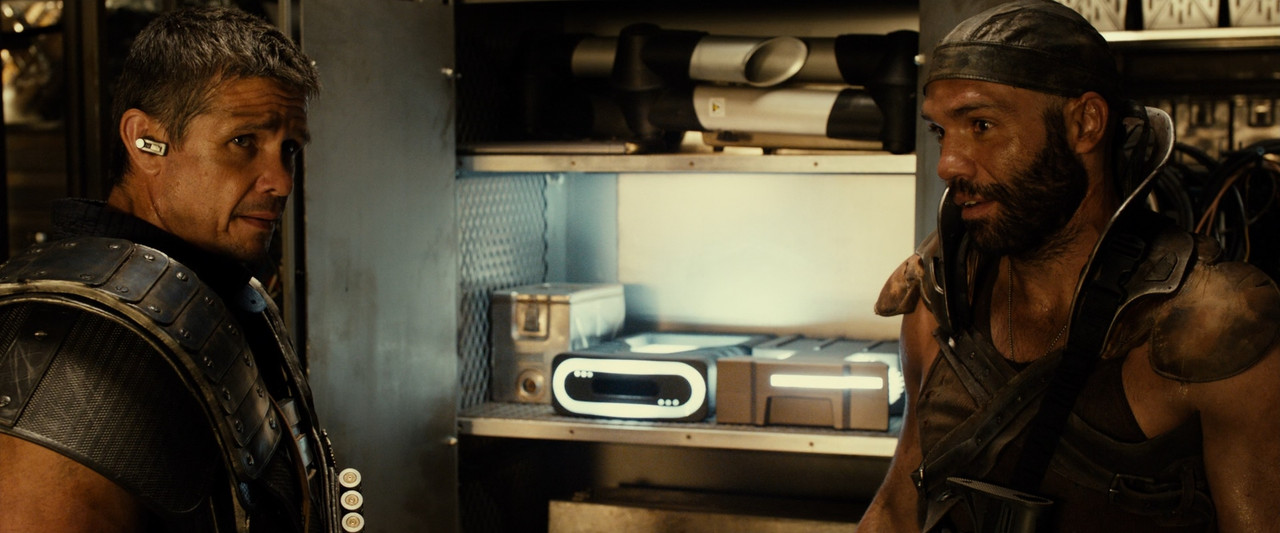 Riddick (2013) DC.mkv_snapshot_01.15.00_[2018.03.31_08.07.24]