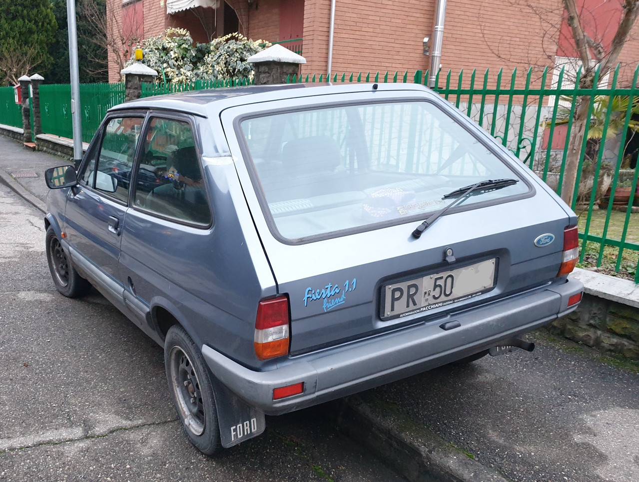 i.postimg.cc/fyCstj99/61-1-1988-Ford-Fiesta-1-1-Friend.jpg