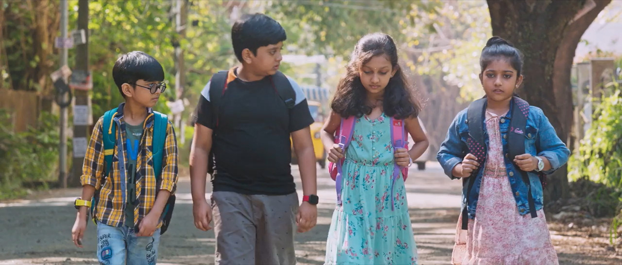Santhosham 2023 WebRip [Telugu + Malayalam] 480p 720p ESub Screenshot