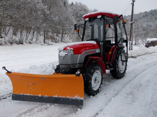 foton-tb-604nc-mit-deleks-schneepflug