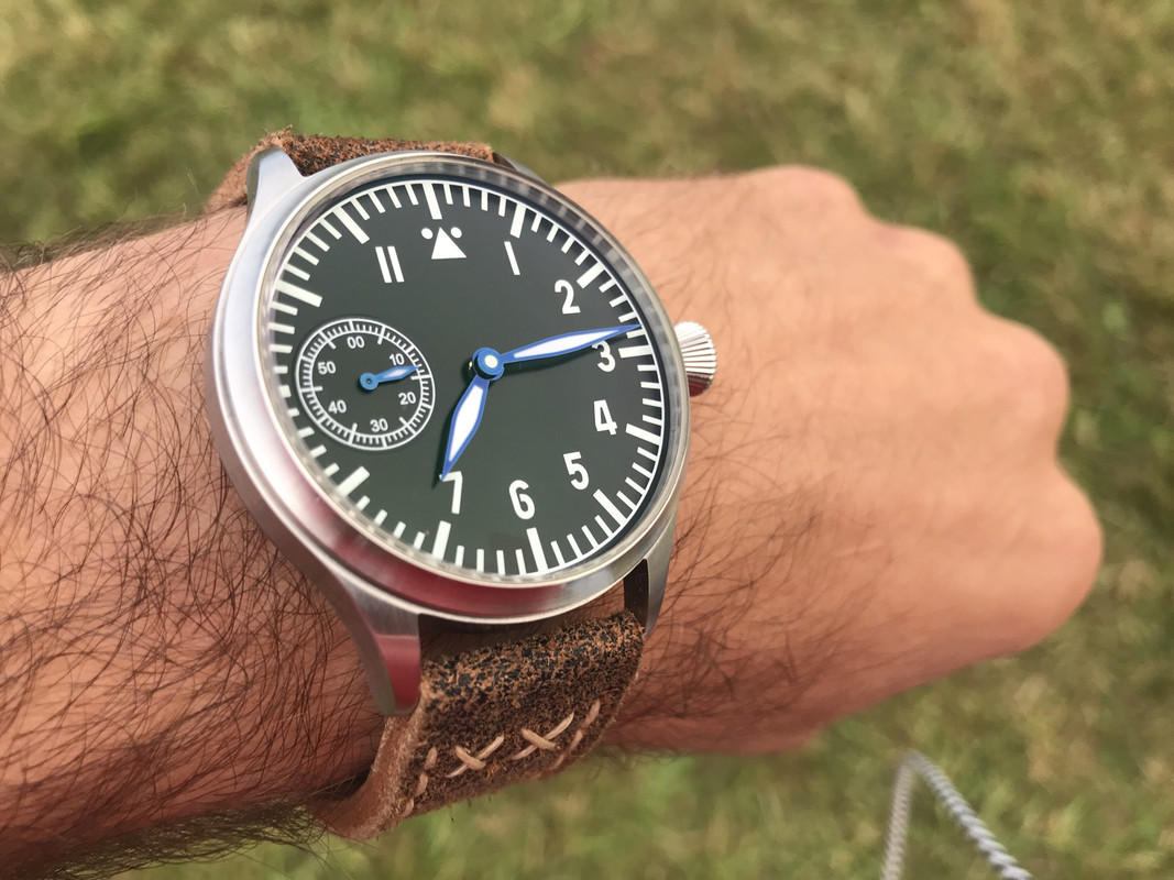 D77DB5DE-0D46-482F-949B-7D4D4EA02D5D