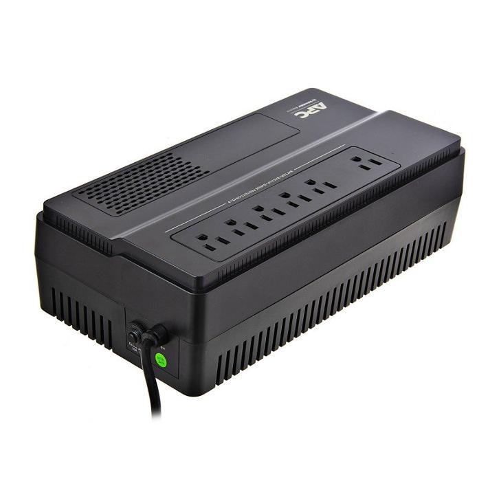 UPS APC Easy BV1000, mostrando sus 6 tomas de corriente.