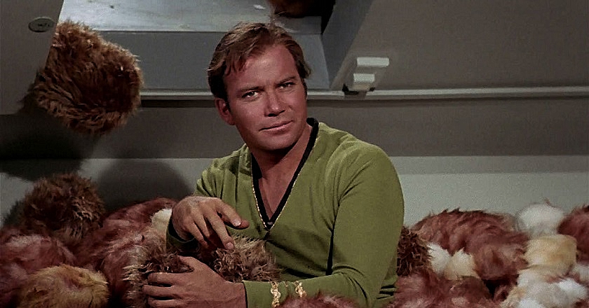 STAR-TREK-UNIFORMS-2-FOTOR.jpg