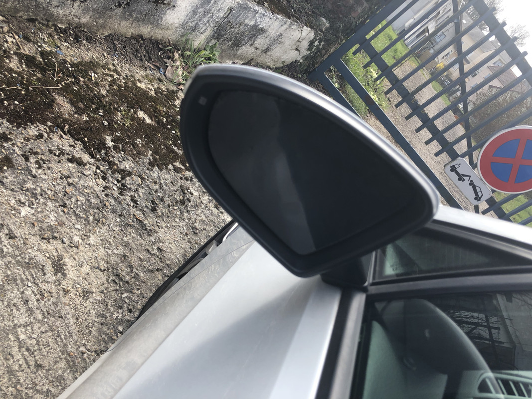 29E9B4C8-0B61-4A93-9E8F-689D0A5643A8