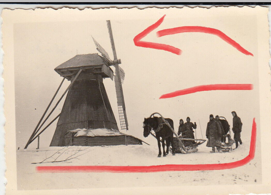 Foto Soldat Gebirgs-Division Windmühle wind mill Getreidemühle 1942 Rußland