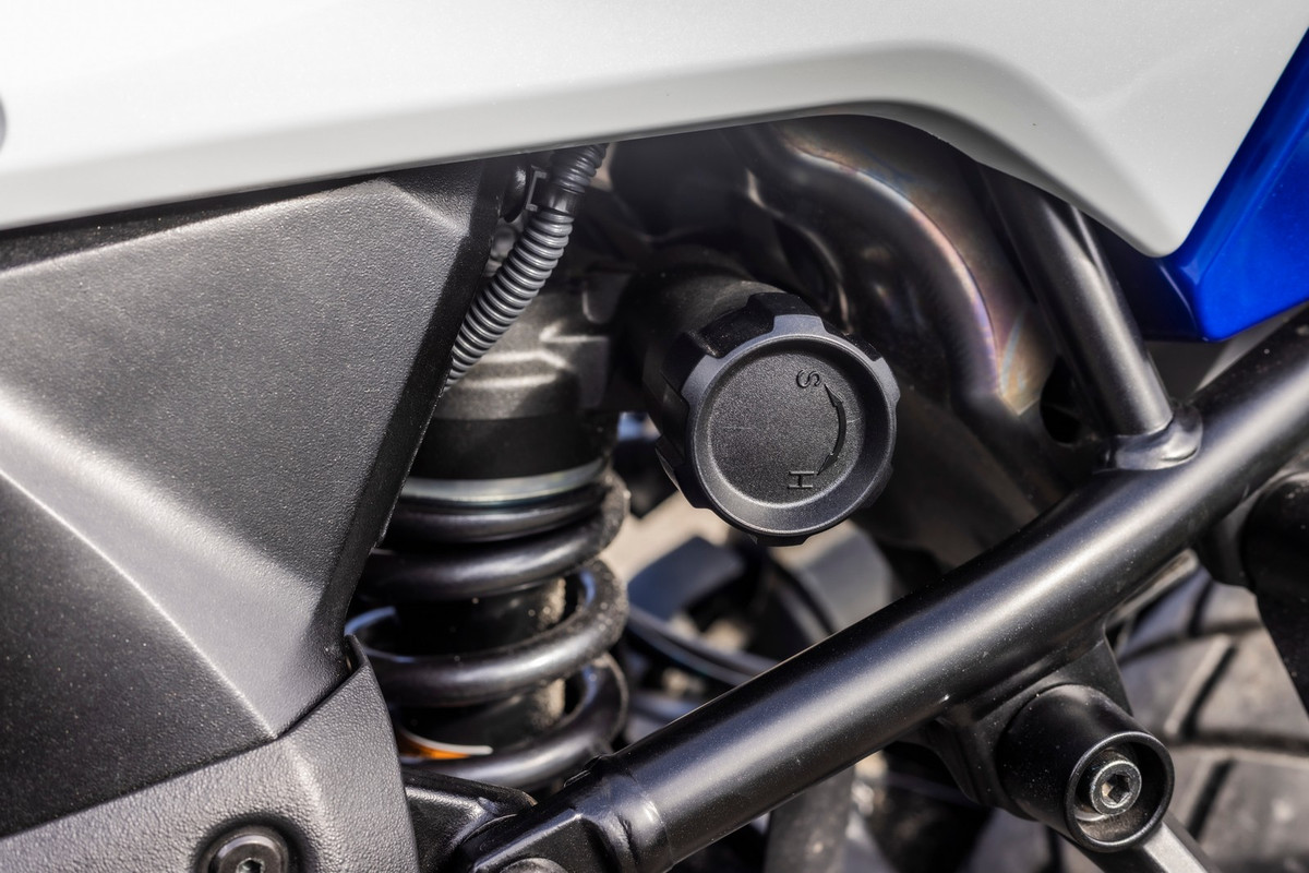 Suzuki-V-Strom_1050DE-JC-0185