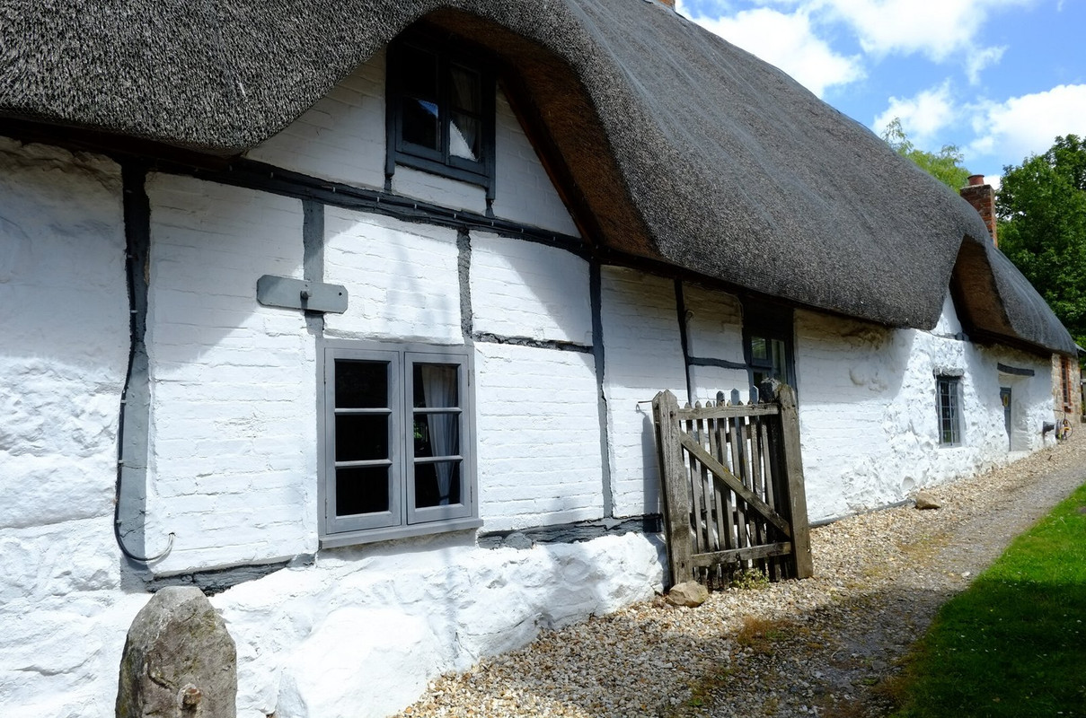 white-thatched-cottage.jpg