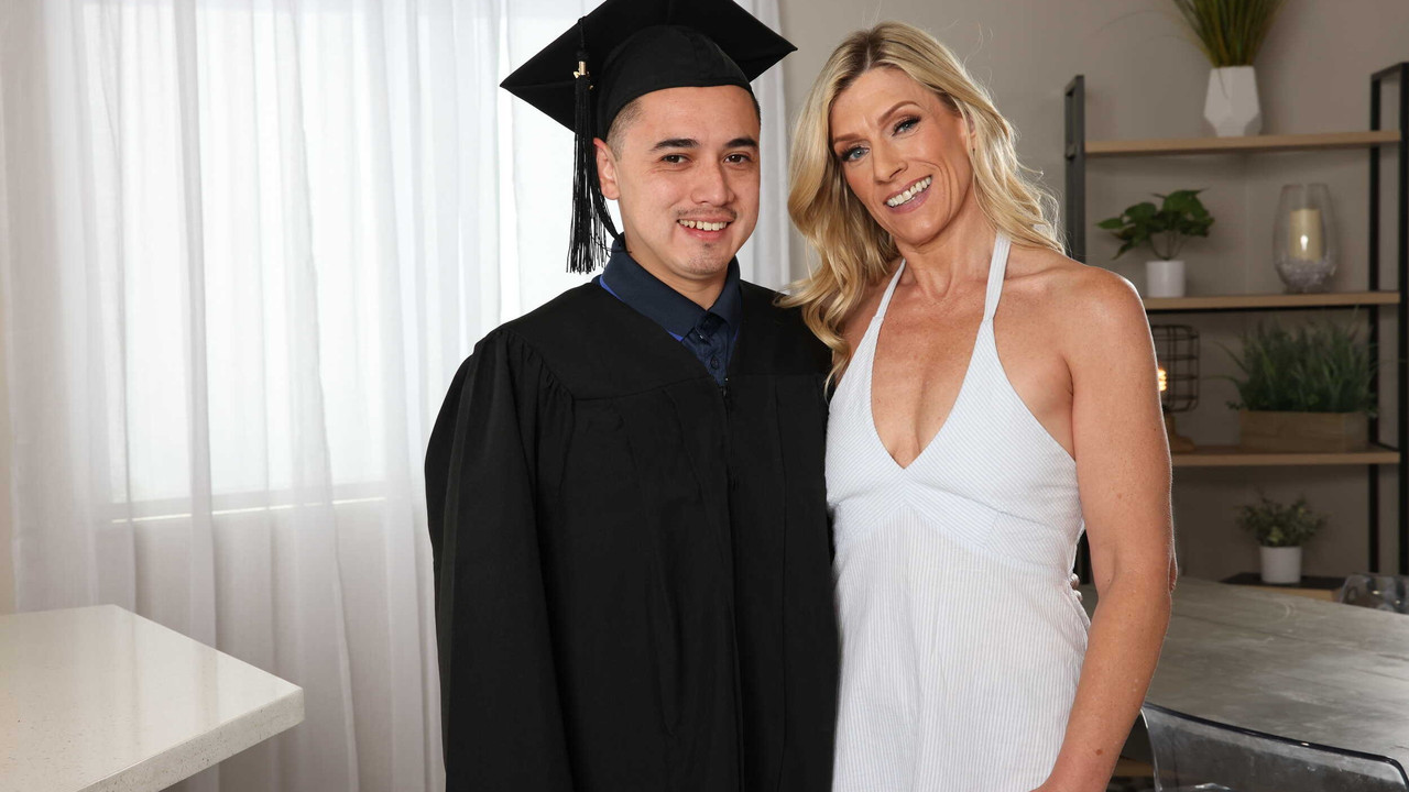 MyFriendsHotMom 26 05 30 Fun Charlie idea of the perfect graduation gift is her tight wet MILF pussy