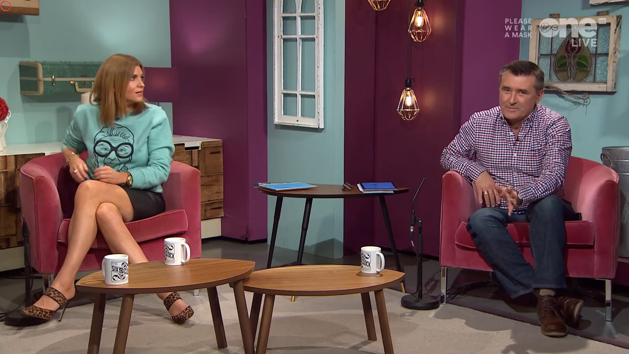 10.21 - 18.00.00 - The Six O'Clock Show. A fast-paced, witty chat sho....ts_snapshot_54.13.452