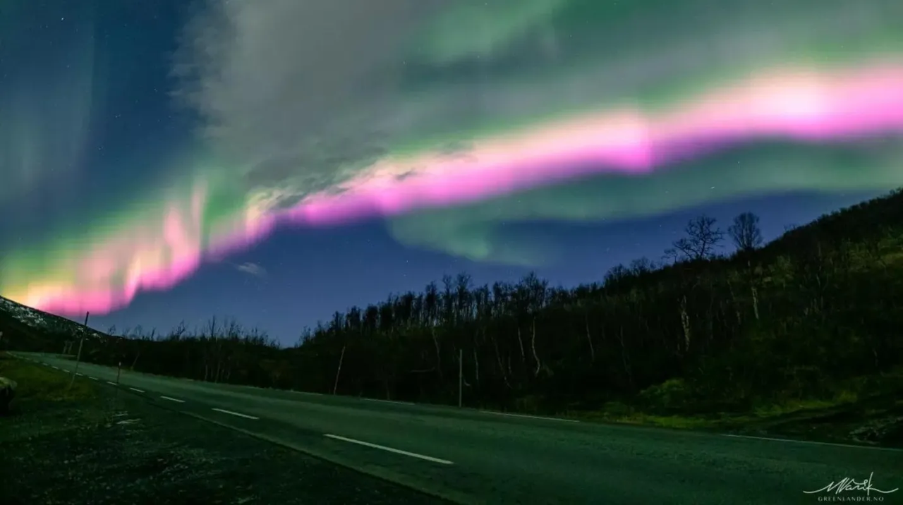 Se registran extrañas y sorprendentes Auroras Boreales Rosas al norte de Noruega
