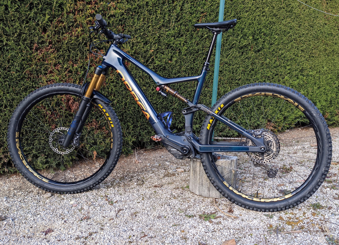 8D7D8544-FB3A-446B-BE4E-9663493145A7