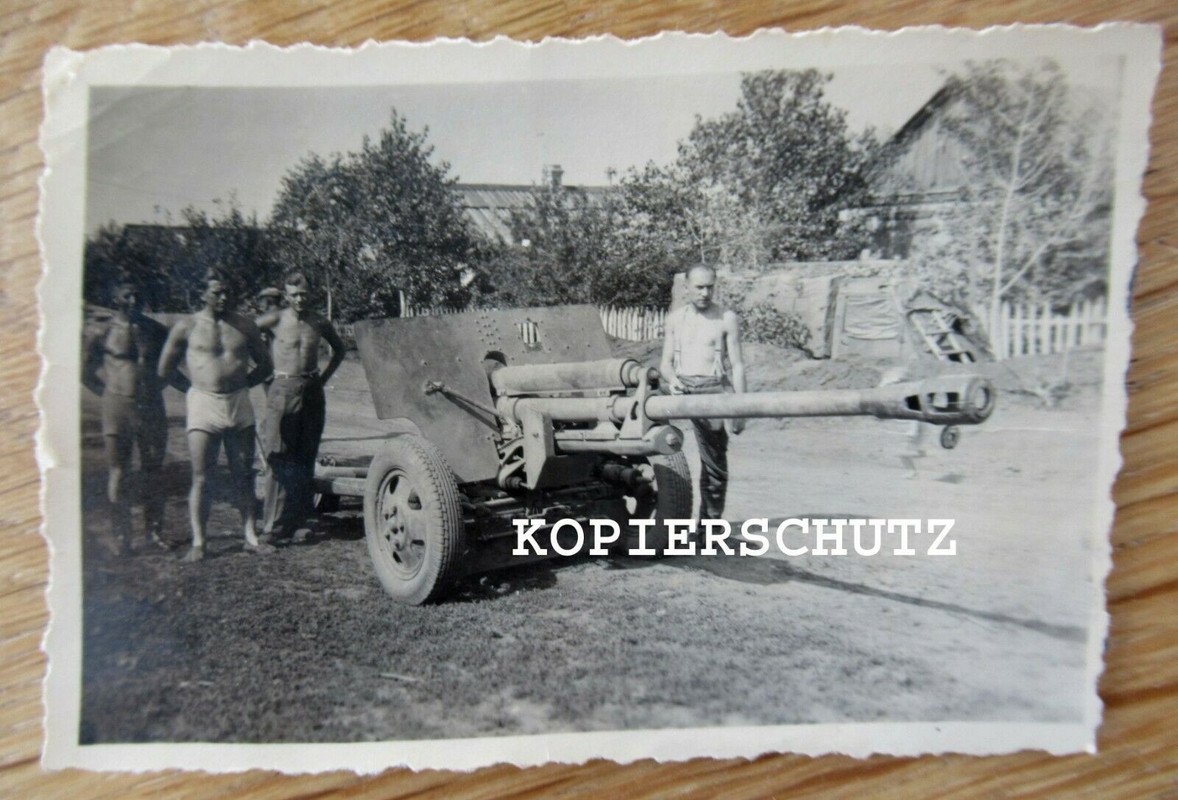 Foto schweres PAK Panzerabwehr Geschütz