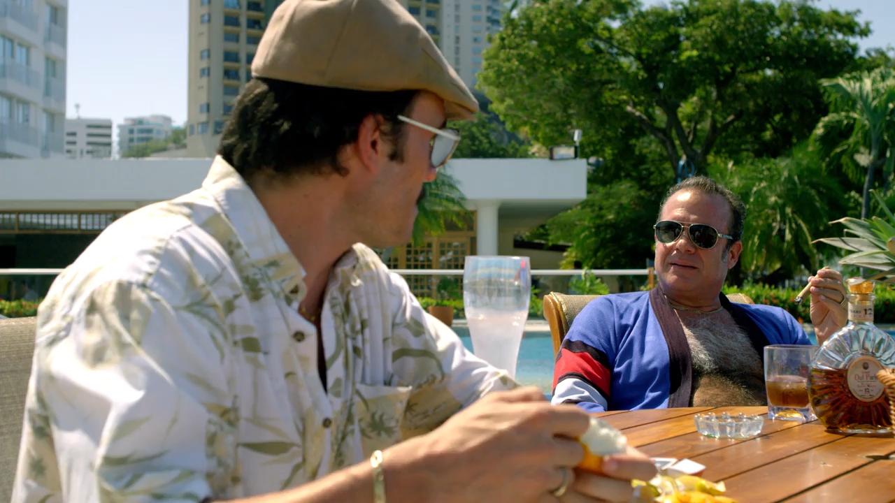 Narcos (2015) Season 1 [Hindi + English] BluRay 480p 720p ESub - Complete Screenshot