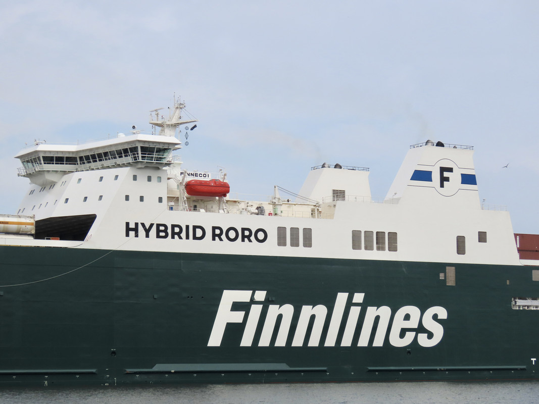 DD4D8355-BE85-45F2-B28B-29F8DD75DAAF