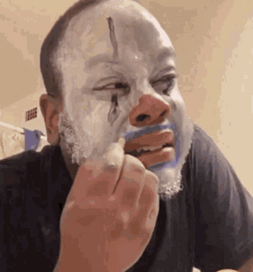 funny-clown-crying-41qfbg1ze6ca01xq.gif