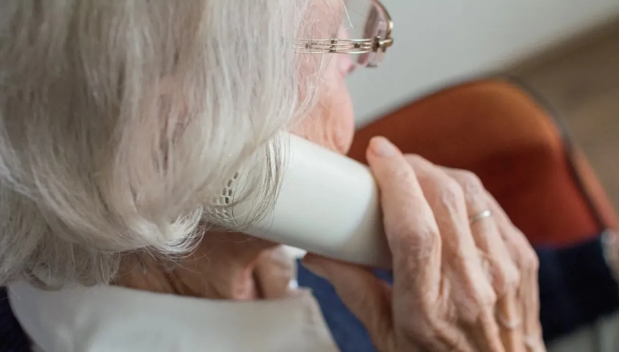 Chica abre hilo de Twitter “Abuelas malas”, las historias de terror sorprenden