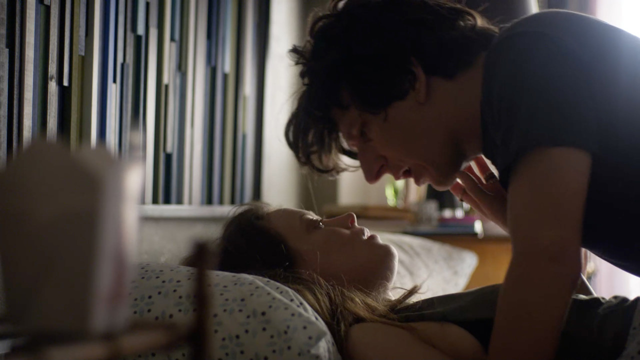 Love.S02_compilation.00_00_40_20.Still004