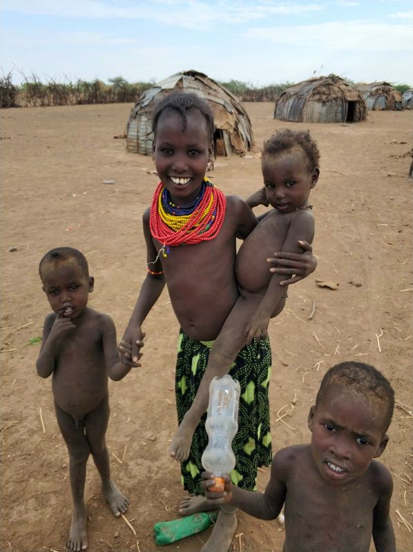 Día 5 (10 octubre, miércoles, 2018): Turmi - Tribu Karo – Tribu Dassanech-Turmi - Etiopía. Tribus del sur, iglesias del norte y mucho mas (16)