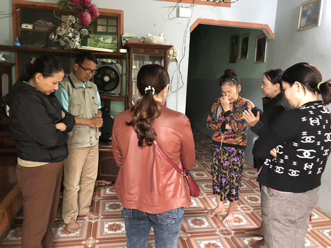 thăm cầu nguyện tín đồ ở Sơ Hà