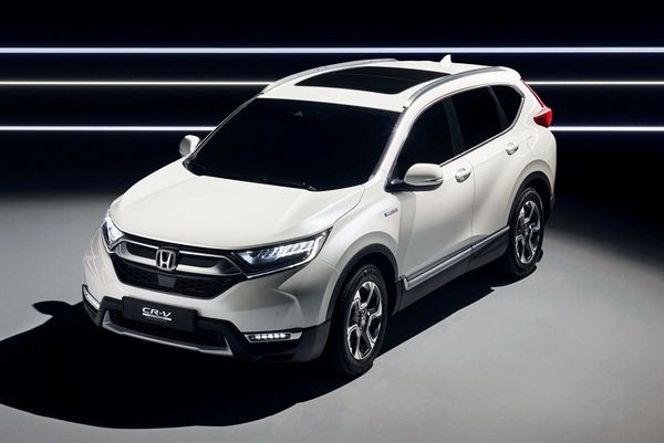 Новая Honda CR-V и Honda Jazz Fit Новая Honda CR-V и Honda Jazz Fit