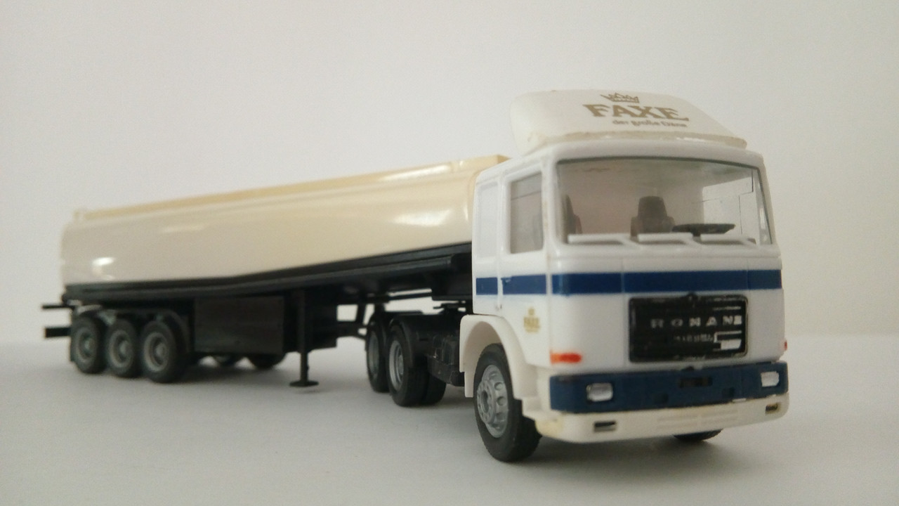 Macht (7628)