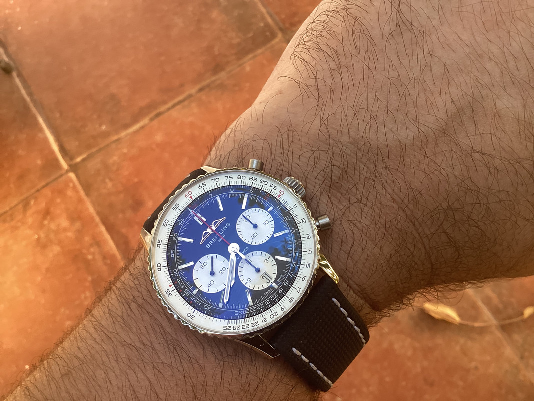 AA012B49-6FDF-4145-AF4A-B4FD00834947