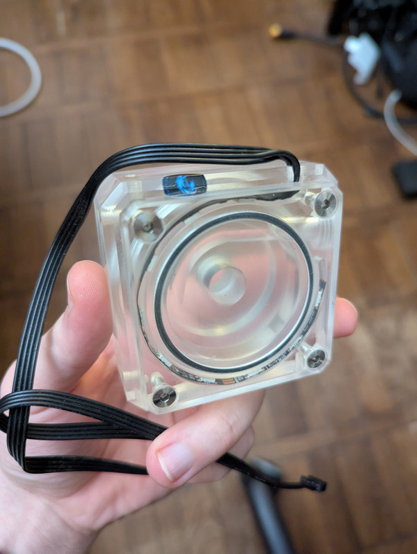 PXL 20251221 223819708