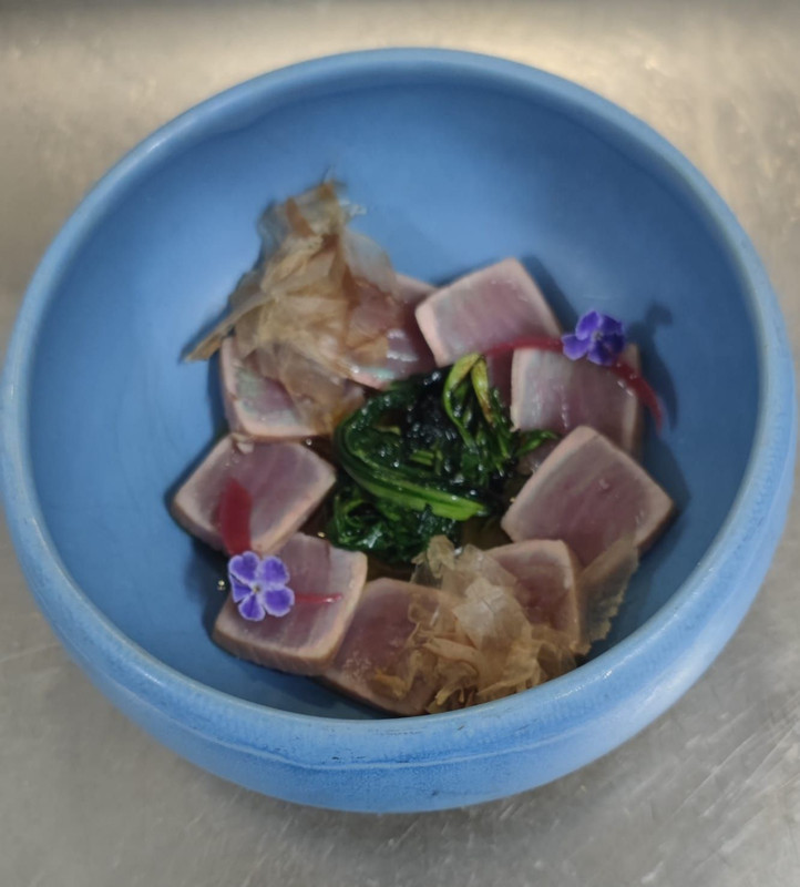 Chef Francesco Carrieri, ricetta del tonno con cavolo verde e brodetto agrumato