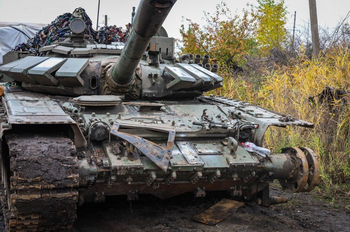 1002 T-72B3 Obr. 2016 dam capt 04 10 22