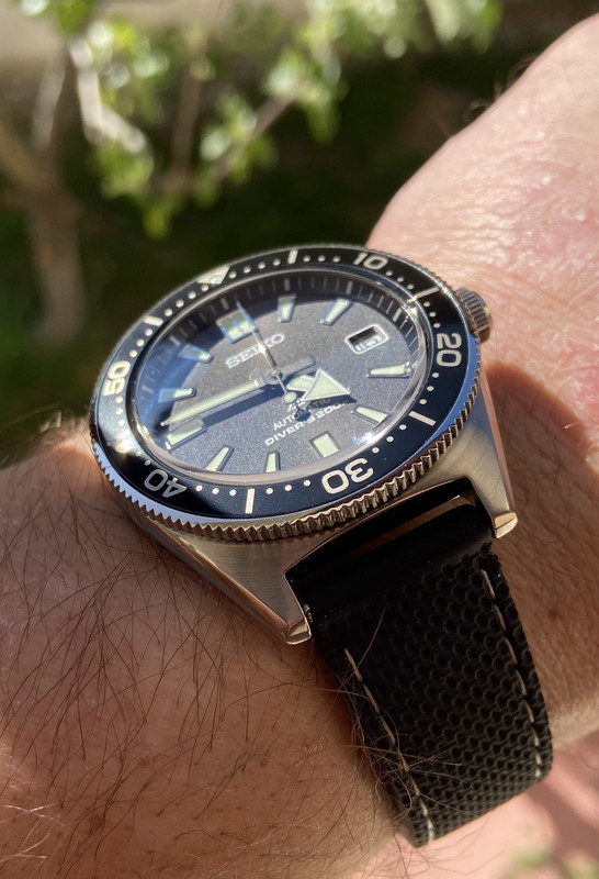 DAA1A656-B00B-4454-8399-3F54078DEF1E