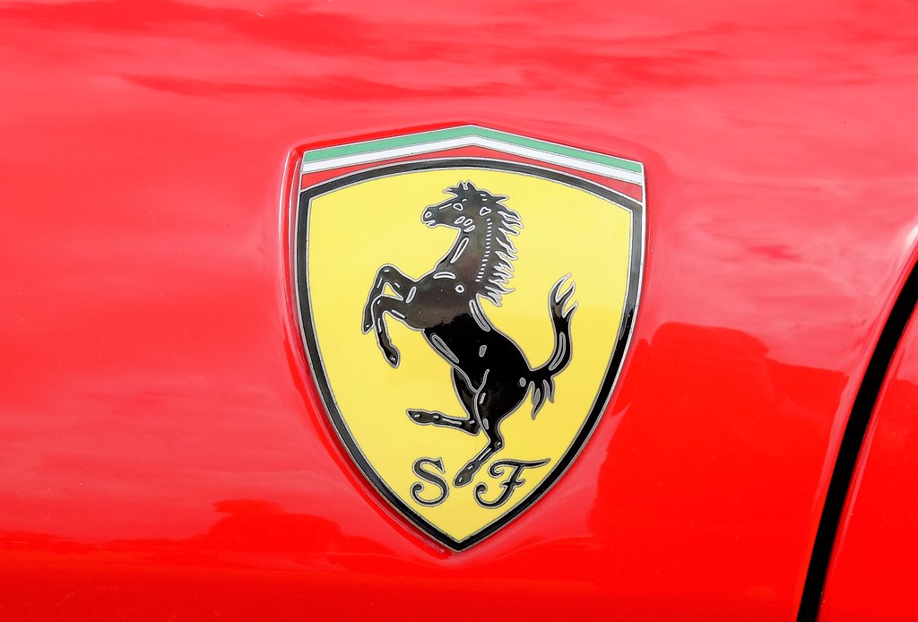 logo ferrari1