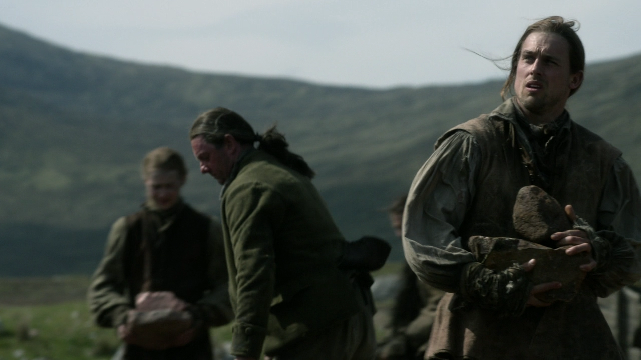 Outlander.S06E01.Echoes.720p.AMZN.WEBMux.ITA.ENG.DD5.1.x264-BlackBit[screenshot 5]