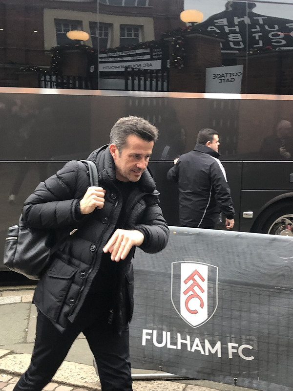 1200px-Marco_Silva_29122024_(2)