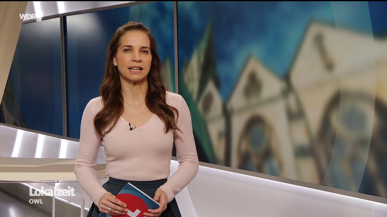 Kristina Sterz WDR Lokalzeit OWL 12 03 2026 112X Caps 14