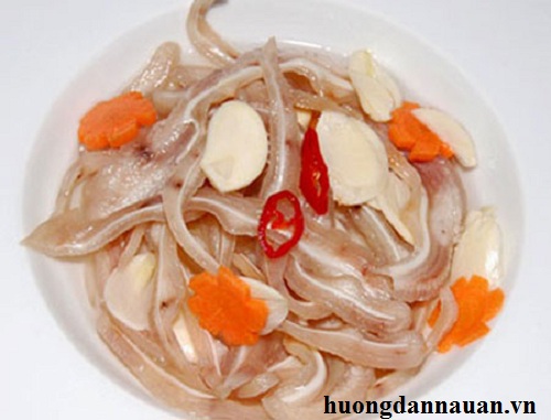 [Image: cach-lam-mon-tai-heo-ngam-giamam-chua-ng...n-cung.jpg]