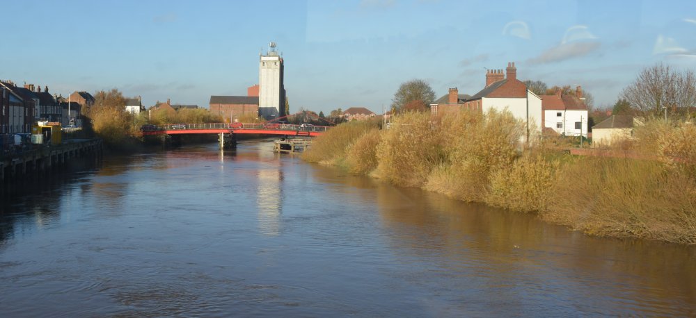 476-E37-EF-1-E20-4389-B317-1470117-BB070