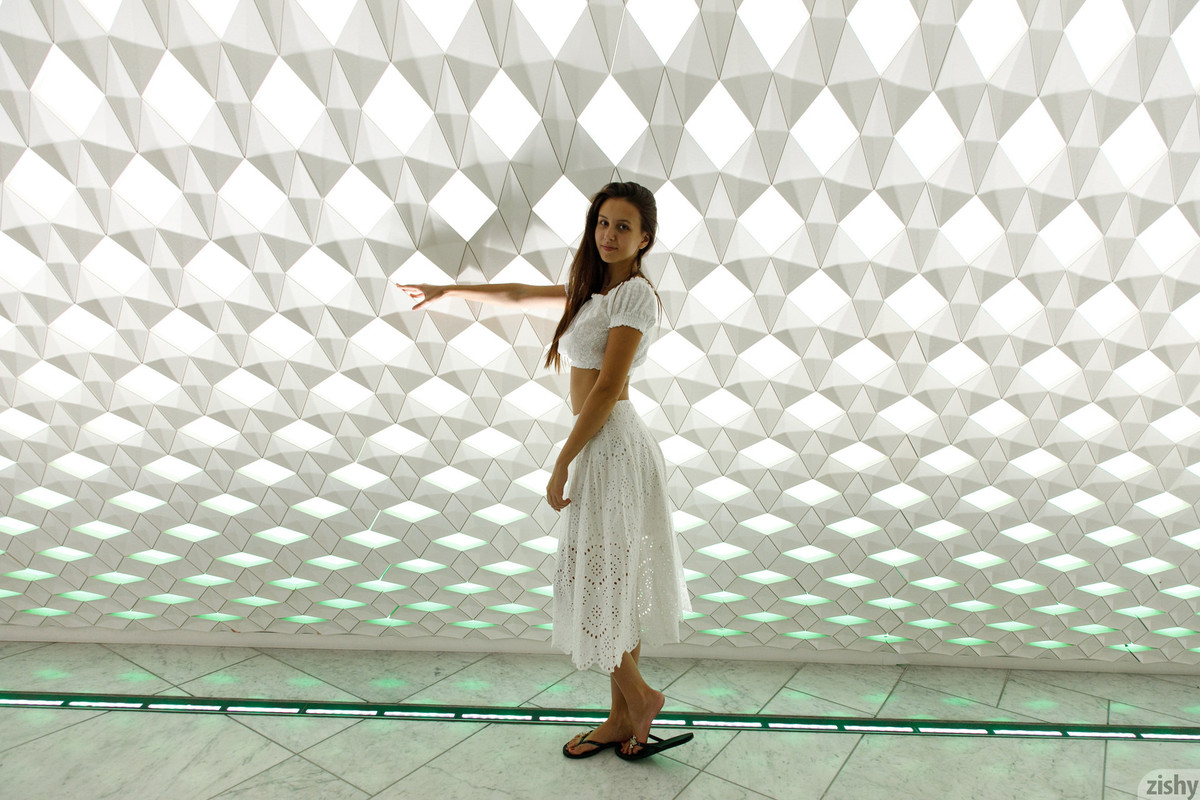 full_048_0918312036153213