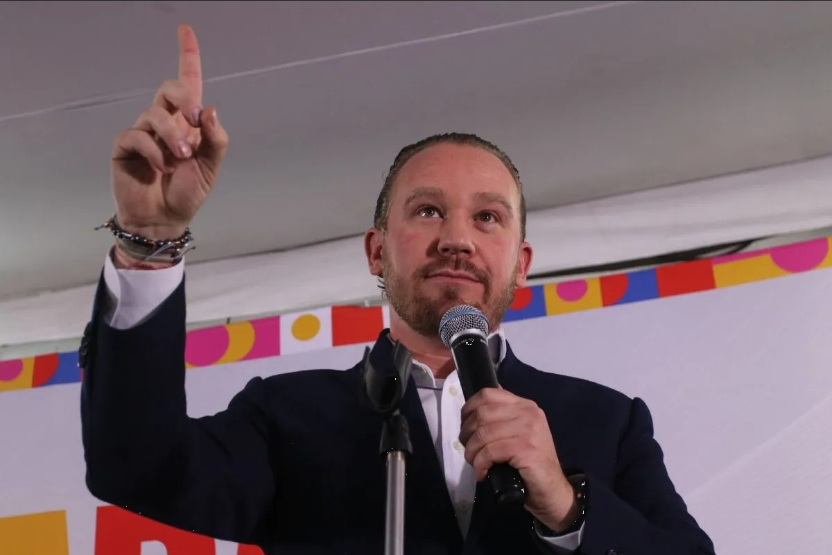 Santiago Taboada confirma empate con Clara Brugada antes de iniciar campaña