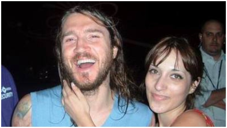    John Frusciante con Novia Marcia Pinna 