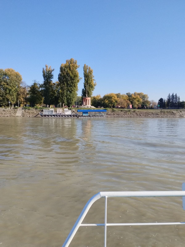 2024-10-22-14-51-52-010-Svetionik-na-ula