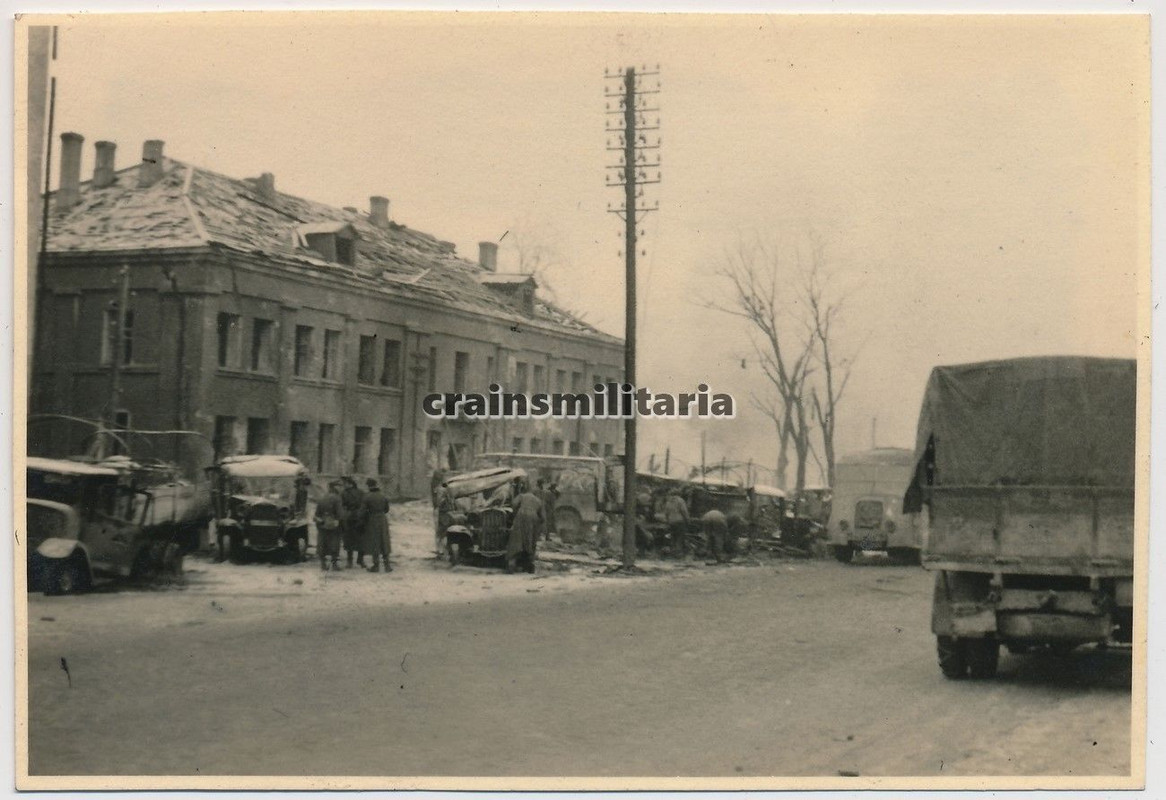 Orig. Foto zerst. Gebäude Lkw Fliegerangriff b. 