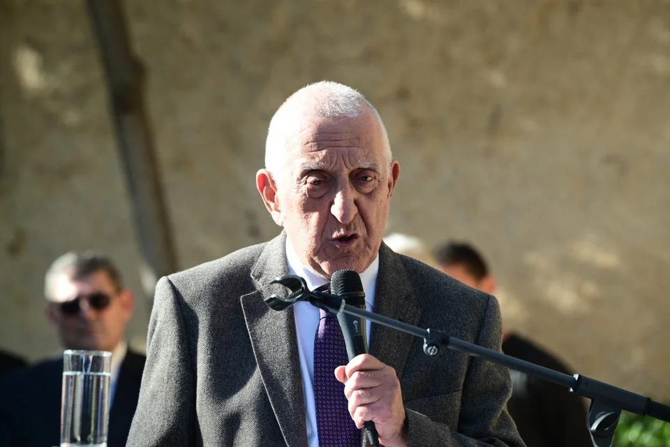 kaklamanis epikideios flampouraris 0 jpg