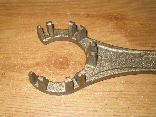 BMW Exhaust Rose Spanner?