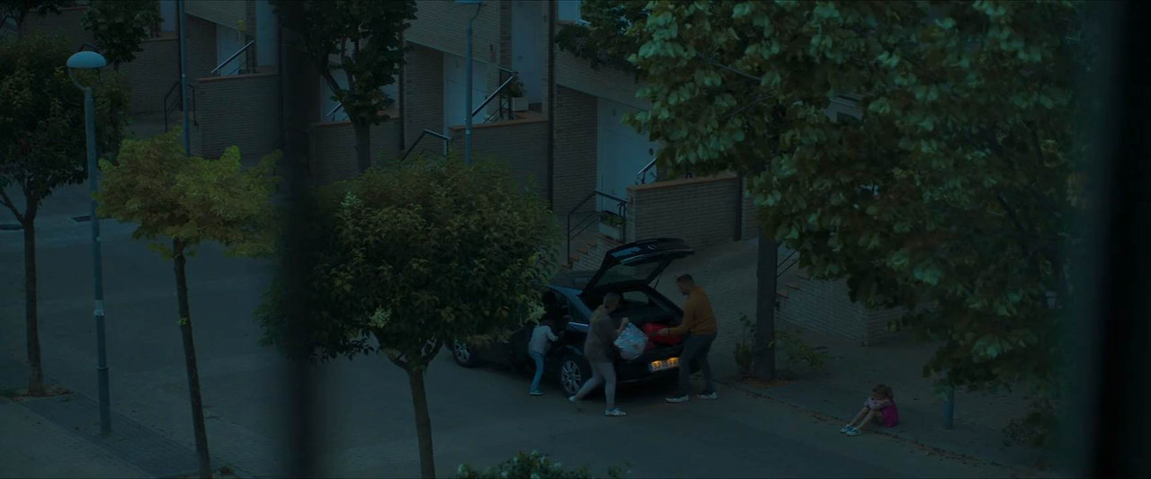 Apocalypse Z: The Beginning of the End 2024 WebRip [Hindi + English] 480p, 720p ESub Screenshot