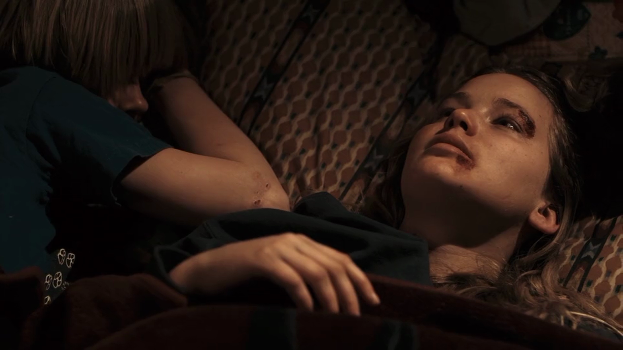 Winters.bone.2010.720p.x264.aac.300mbunited.me---scOrp.mkv_20190