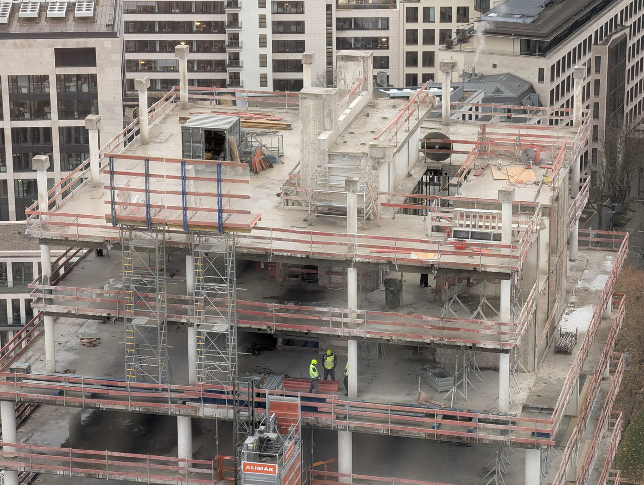 PXL 20251124 113822584