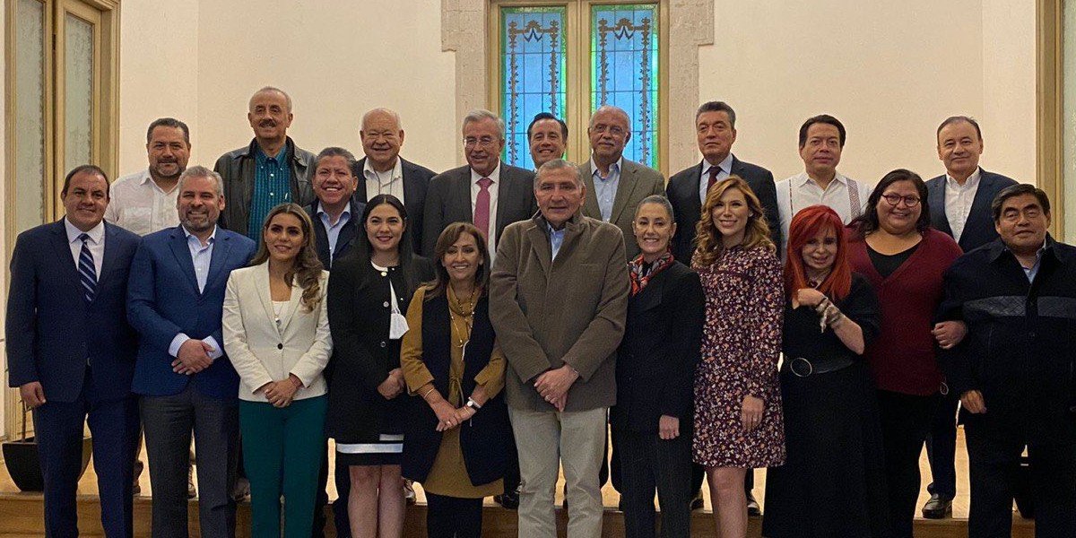 Respaldan gobernadores de Morena a AMLO ante “campañas de calumnias”