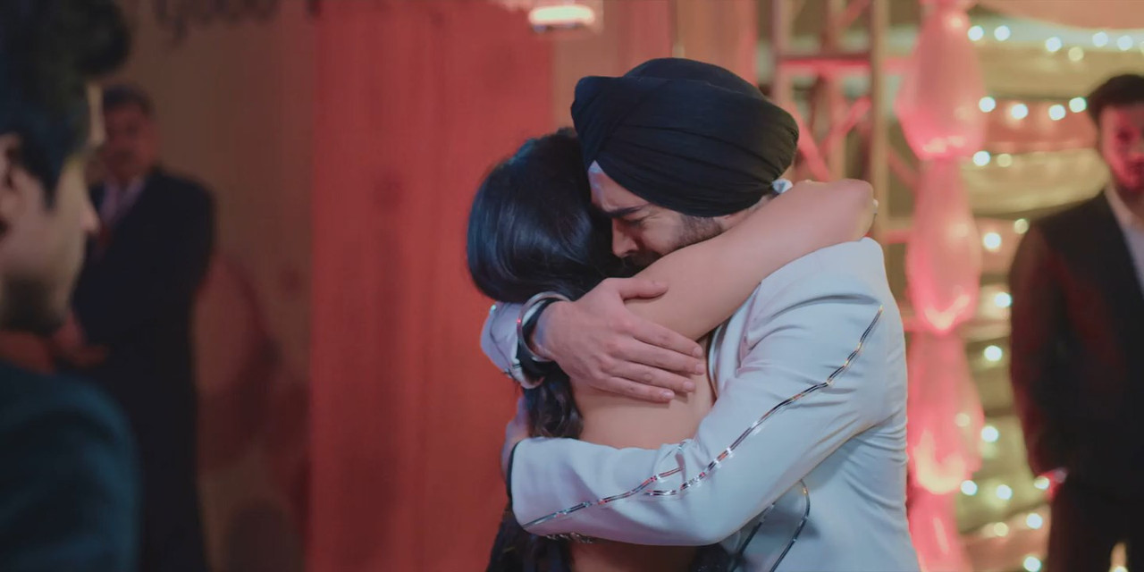 College Romance (2023) Season 4 [Hindi + Tamil + Telugu + Malayalam + Kannada] WebRip 480p, 720p ESub - Complete Screenshot