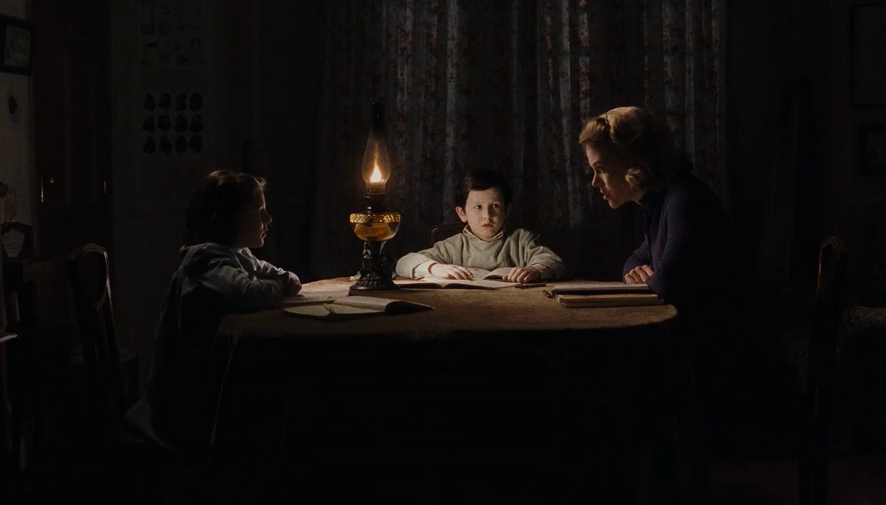 The Others 2001 BluRay [Hindi + English] 480p 720p 1080p ESub Screenshot